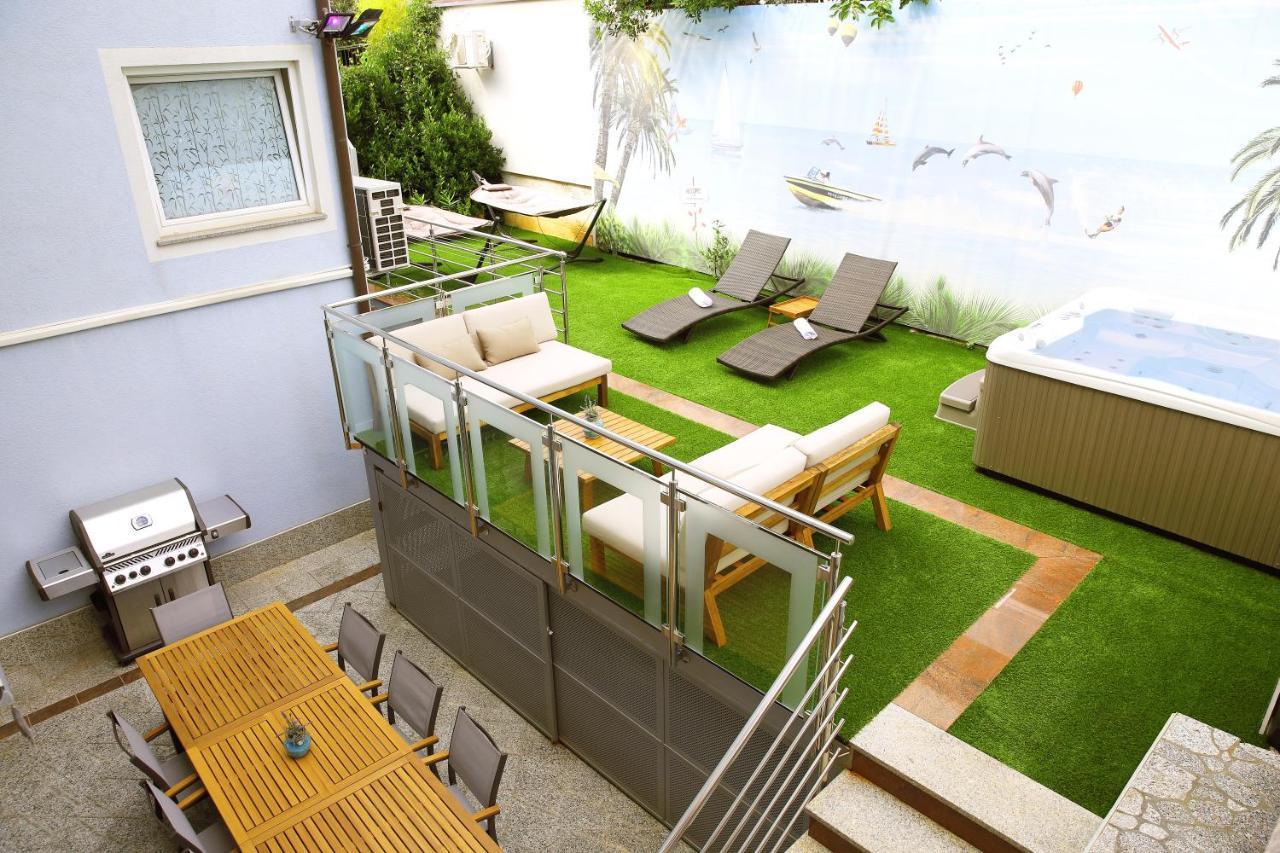 Villa Mit Whirlpool Fuer 32 Per تْسْغيكفانِتْسا المظهر الخارجي الصورة