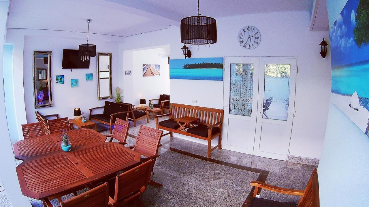 Villa Mit Whirlpool Fuer 32 Per تْسْغيكفانِتْسا المظهر الخارجي الصورة