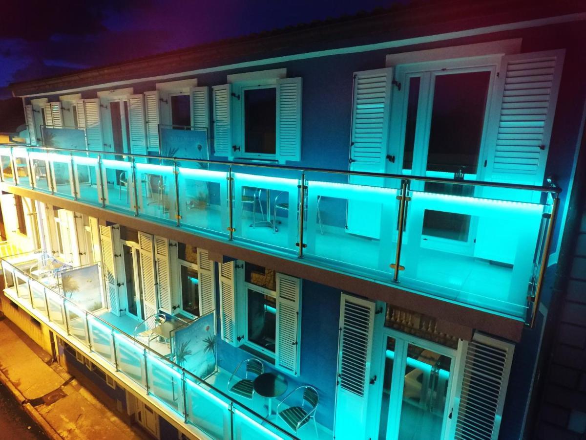 Villa Mit Whirlpool Fuer 32 Per تْسْغيكفانِتْسا المظهر الخارجي الصورة