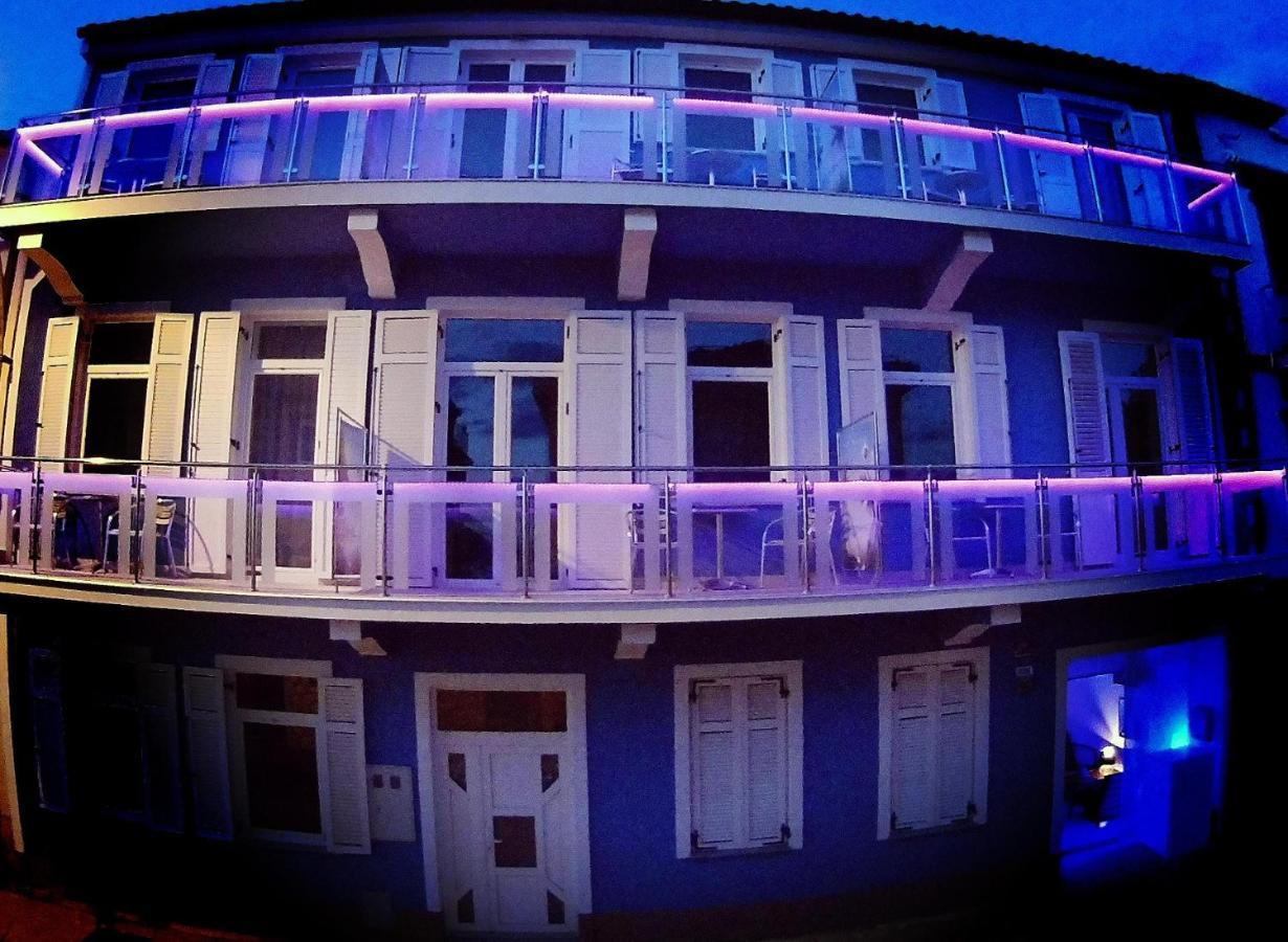 Villa Mit Whirlpool Fuer 32 Per تْسْغيكفانِتْسا المظهر الخارجي الصورة