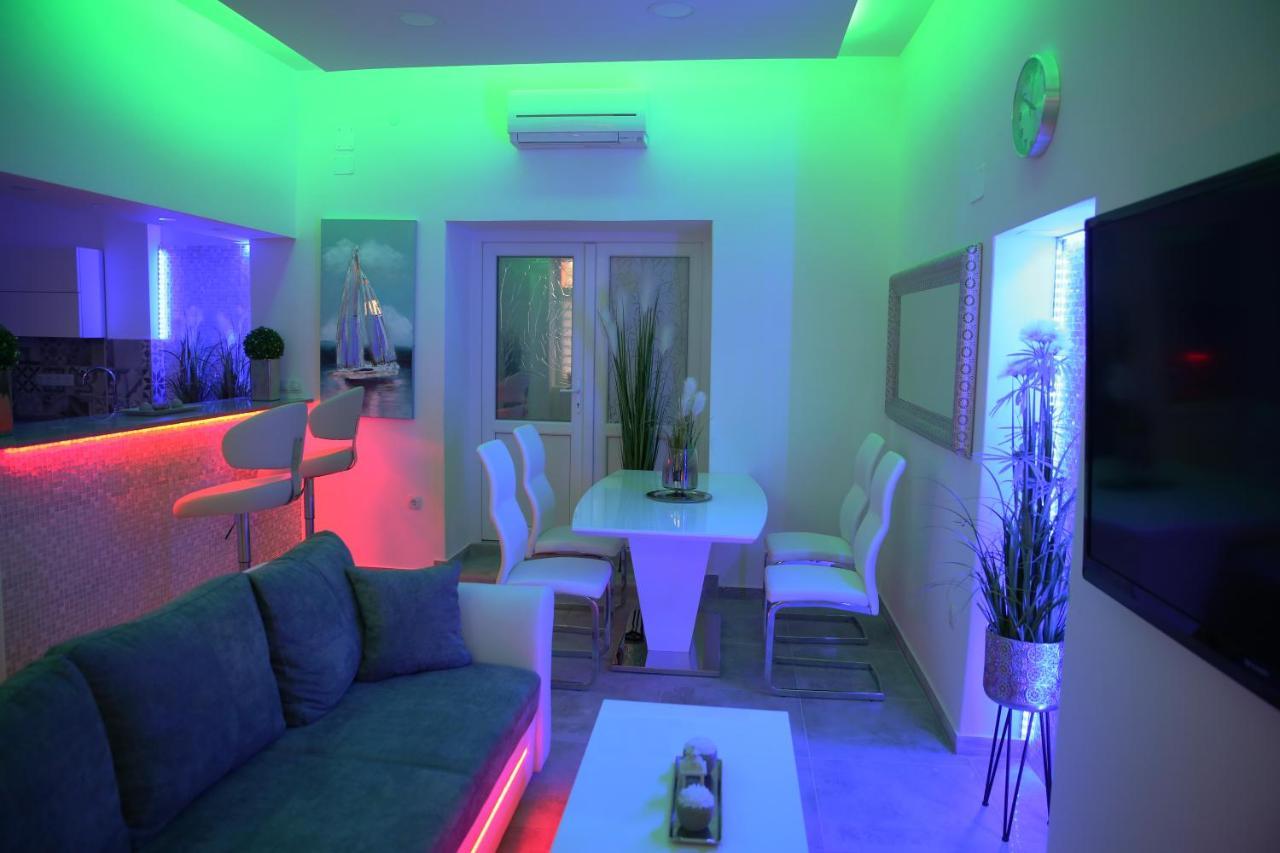 Villa Mit Whirlpool Fuer 32 Per تْسْغيكفانِتْسا المظهر الخارجي الصورة
