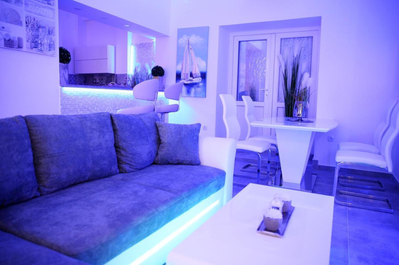 Villa Mit Whirlpool Fuer 32 Per تْسْغيكفانِتْسا المظهر الخارجي الصورة