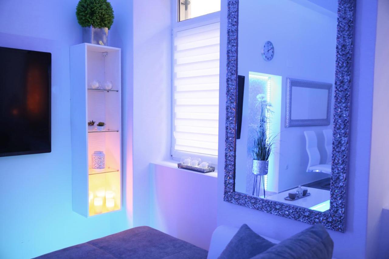 Villa Mit Whirlpool Fuer 32 Per تْسْغيكفانِتْسا المظهر الخارجي الصورة