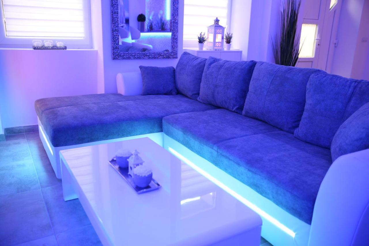 Villa Mit Whirlpool Fuer 32 Per تْسْغيكفانِتْسا المظهر الخارجي الصورة