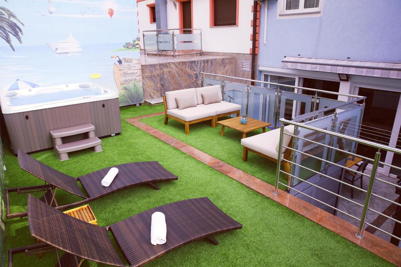 Villa Mit Whirlpool Fuer 32 Per تْسْغيكفانِتْسا المظهر الخارجي الصورة